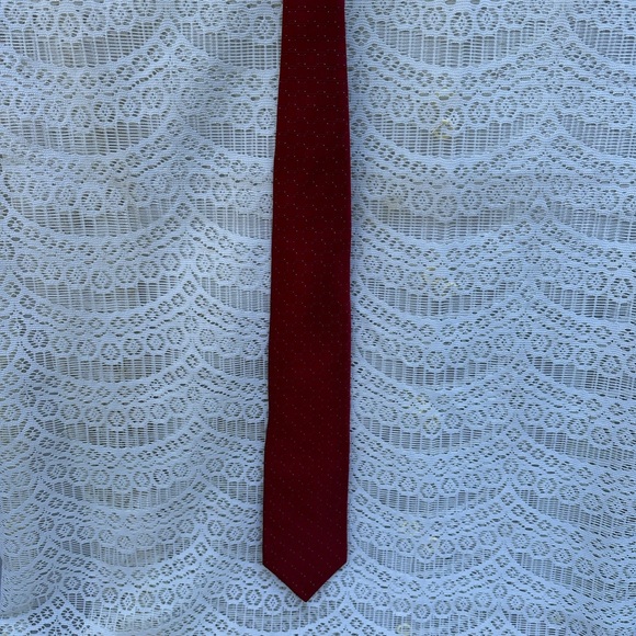 DKNY Red Silk Tie - Picture 9 of 10